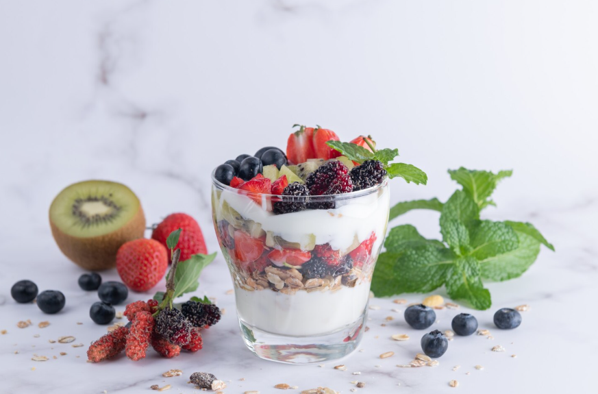 berry yogurt parfait illustrating easy dessert recipes with five ingredients or less